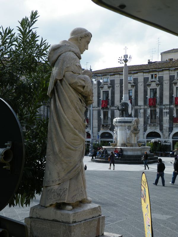 Catania Duomo plazza