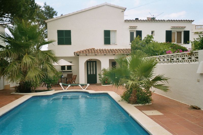 villa (77824 bytes)