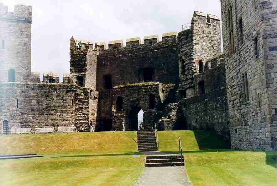 wales2.jpg (45743 bytes)